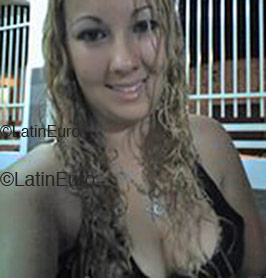 Date this gorgeous Brazil girl Ahagiani from Auriflama B1709