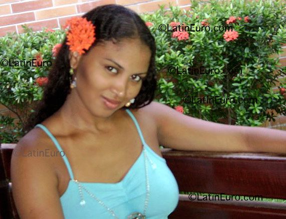 Date this georgeous Brazil girl Leticya from Fortaleza B1755