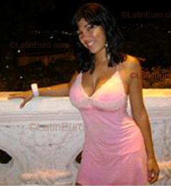 Date this pretty Brazil girl Elisabeth from Salvador B1860