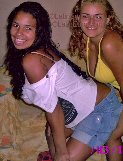 Date this voluptuous Brazil girl Simone from  B1919