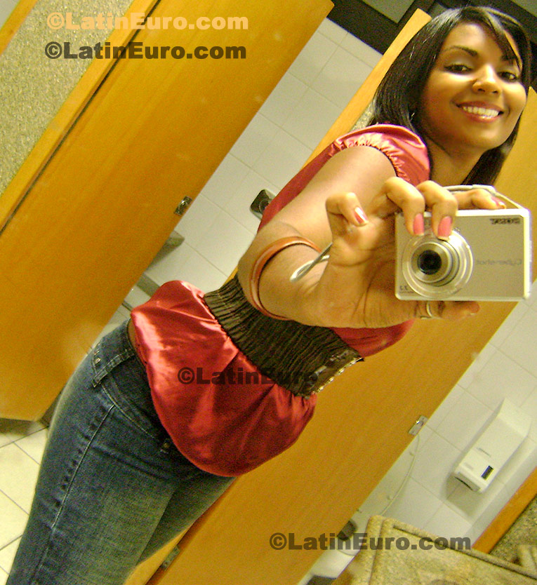 Date this pretty Brazil girl Rosangela from Itabuna BR3711