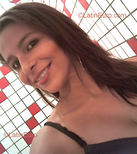 Date this attractive Brazil girl Marjorie from Belem B2053