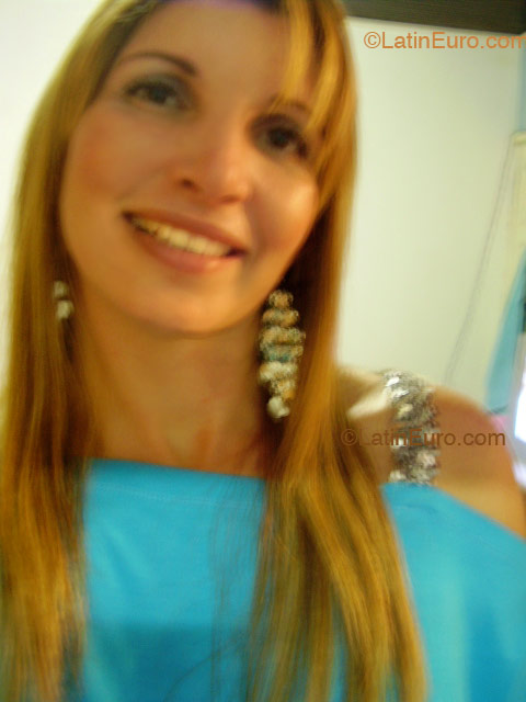 Date this young Brazil girl Dilaney from  B2063