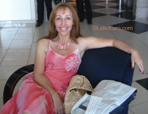 Date this attractive Brazil girl Vera from Sao Paulo B2124