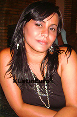 Date this happy Brazil girl Janine from Salvador BR3716