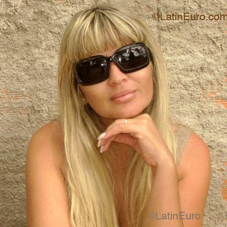 Date this hot Brazil girl Vera from Vila Velha B2162