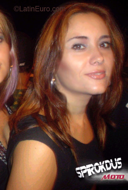 Date this voluptuous Brazil girl Patricia from  B2308