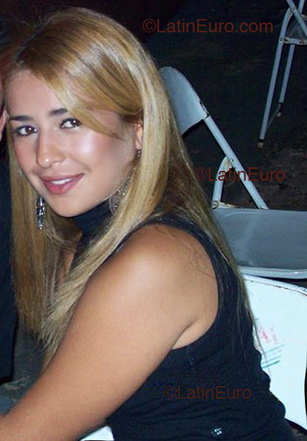 Date this lovely Brazil girl Rackel from  B2314