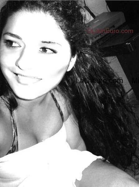 Date this voluptuous Brazil girl Simone- from  B2398