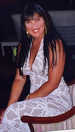 Date this charming Brazil girl Raquel from RIO DE JANEIRO B2424