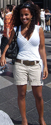 Date this happy Brazil girl Rita from  B2469