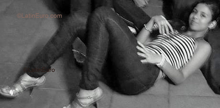 Date this sensual Brazil girl Sara from  B2491