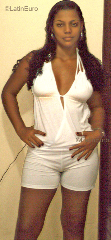 Date this sultry Brazil girl Caroline from SALVADOR B2558