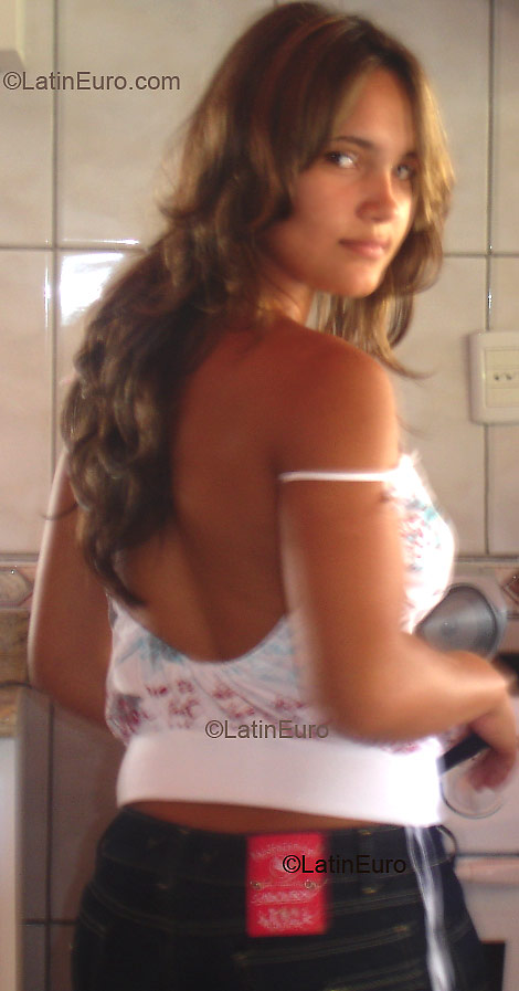 Date this stunning Brazil girl Bruna from GOIANIA B2565