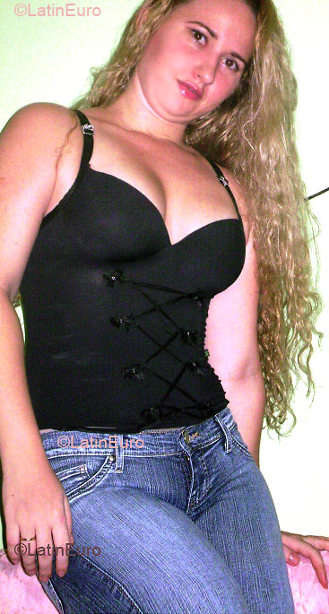 Date this hard body Brazil girl Ketheleen from FORTALEZA B2570