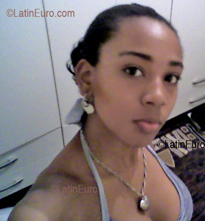 Date this athletic Brazil girl Gabriela from VILA VELHA B2622