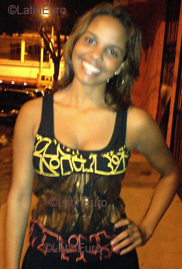 Date this pretty Brazil girl Juliana from SERRA B2649