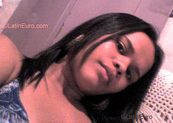 Date this hard body Brazil girl Luciana from IMPERATRIZ B2686