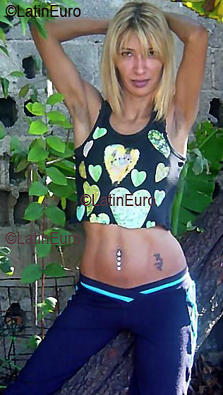 Date this athletic Brazil girl Sueli from SAO PAULO B2719