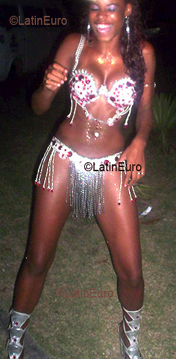 Date this hard body Brazil girl Adelaide from ESPIRITO SANTO B2807