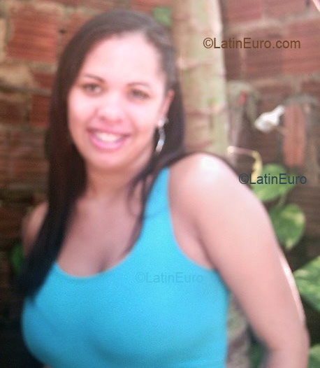 Date this delightful Brazil girl Janaina from FORTALEZA B2824