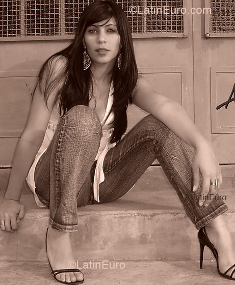 Date this tall Brazil girl Ana from SAO JOSE DOS CAMPOS B2909