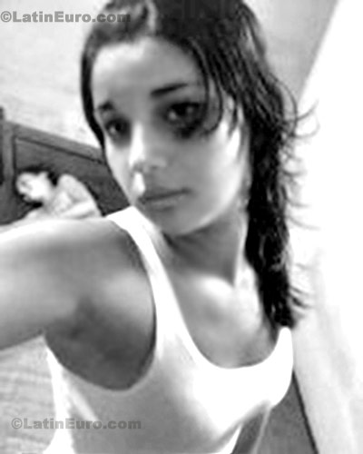 Date this gorgeous Brazil girl Aline from Itapetininga B292