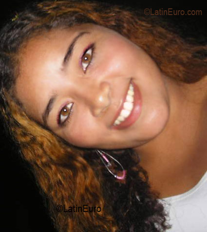 Date this beautiful Brazil girl Elane from TERESINA B2987