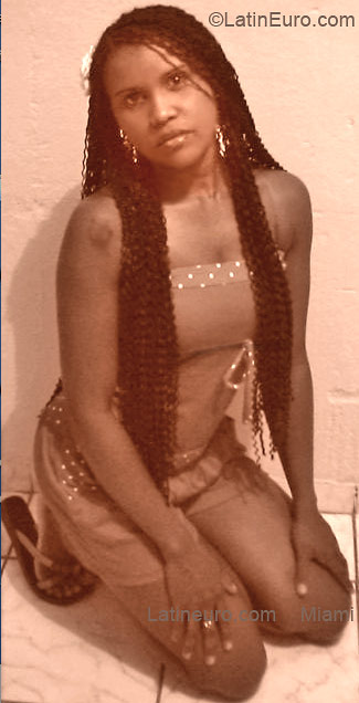 Date this exotic Brazil girl Roselea from VILA VELHA B3067