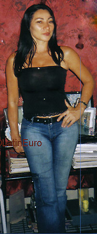 Date this voluptuous Brazil girl Maria from MANAUS B3191