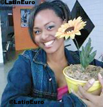 Date this gorgeous Brazil girl Shirley from Guarulhos B320