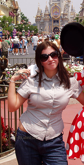 Date this beautiful Brazil girl Tiane from SAO PAULO B3227