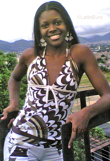 Date this athletic Brazil girl Marcela from RIO DE JANEIRO B3229