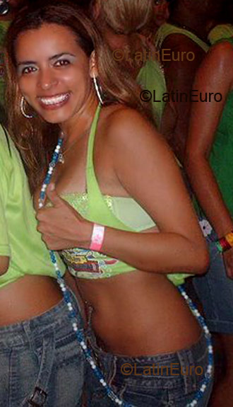 Date this happy Brazil girl Luiza from BELEM B3246