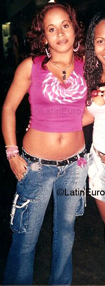 Date this beautiful Brazil girl Andrea from RIO DE JANEIRO B3289