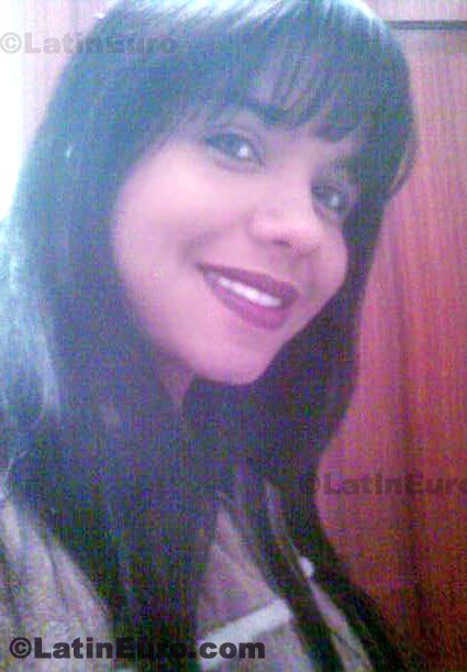 Date this pretty Brazil girl Jana from Teixeira B331