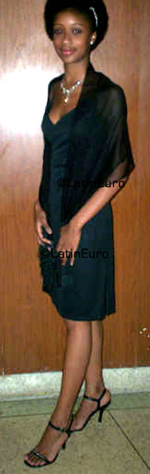 Date this fun Brazil girl Thais from SAO PAULO B3379