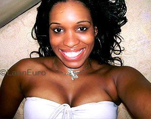 Date this nice looking Brazil girl Isabelle from RIO DE JANEIRO B3415