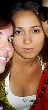 Date this happy Brazil girl Bianca from RIO DE JANEIRO B3419