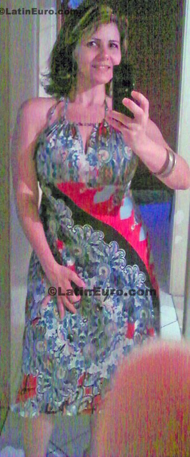 Date this charming Brazil girl Maria from Vitoria B345