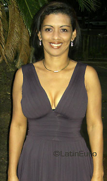 Date this charming Brazil girl Eliene from ILHEUS B3474