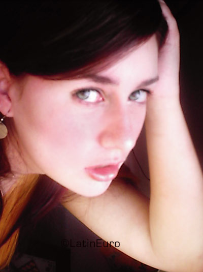 Date this happy Brazil girl Eva from  B3543