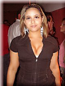 Date this stunning Brazil girl Jaqueline from CASCAVEL B3646