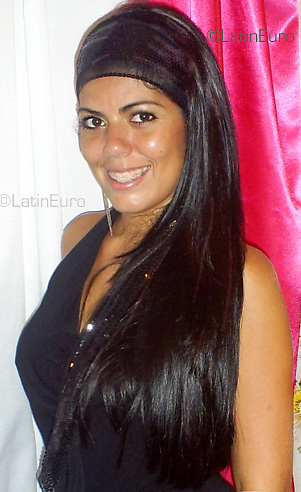 Date this hot Brazil girl Alessandra from RIO DE JANEIRO B3651