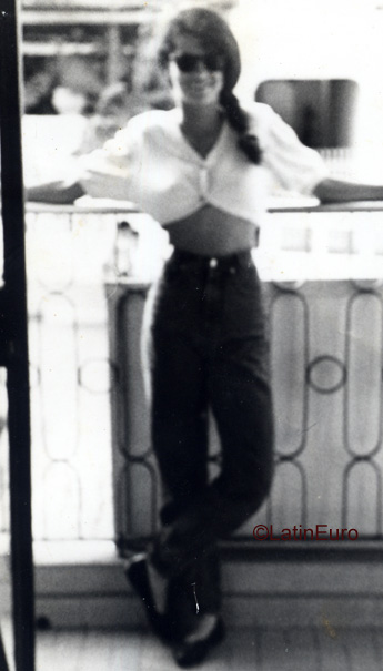 Date this fun Brazil girl Paula from SAO PAULO B3699