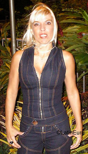 Date this tall Brazil girl Luciane from BAGE B3701