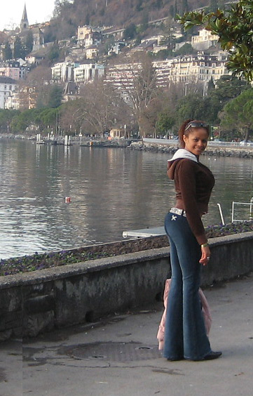 Date this gorgeous Brazil girl Clelia from  B3724