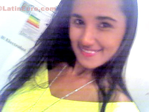 Date this cute Brazil girl Rose- from Rio de Janeiro B376