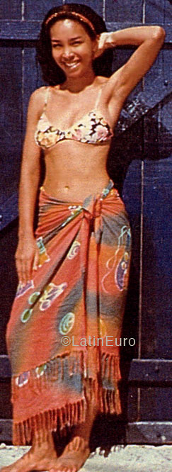 Date this hot Brazil girl Roberta from SALVADOR B3089