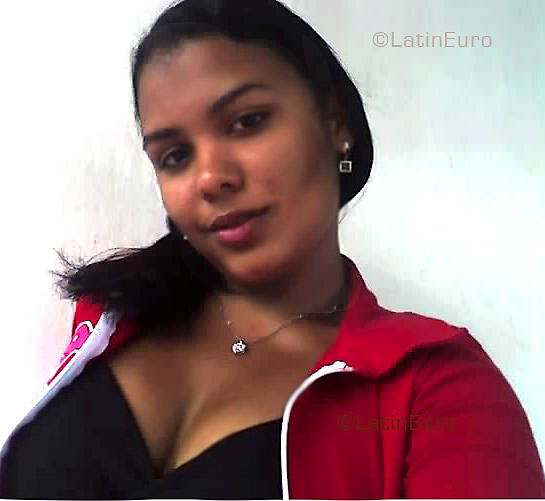 Date this tall Brazil girl Yallen from  B3816